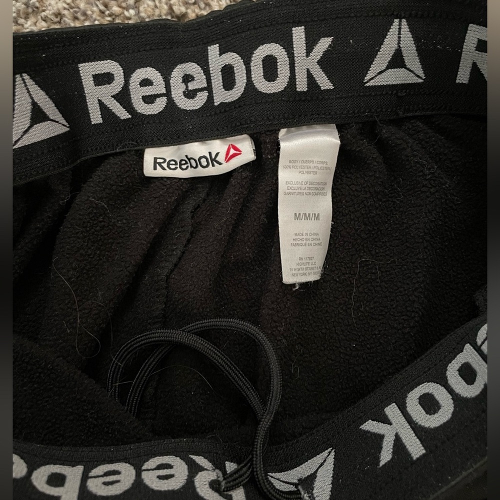 Men’s Reebok Sweats - Picture 4 of 5
